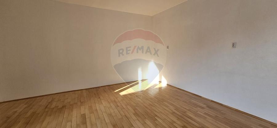 Casa de inchiriat in Andrei Muresanu, str. Anatol France - 17