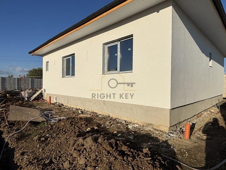 Casa individuala parter, 4 camere, 400 mp teren, Comision 0%! - 2