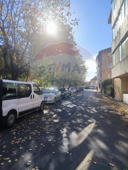 Inchiriere apartament 2 camere - Central, vedere la Mures, etaj 1 - 16