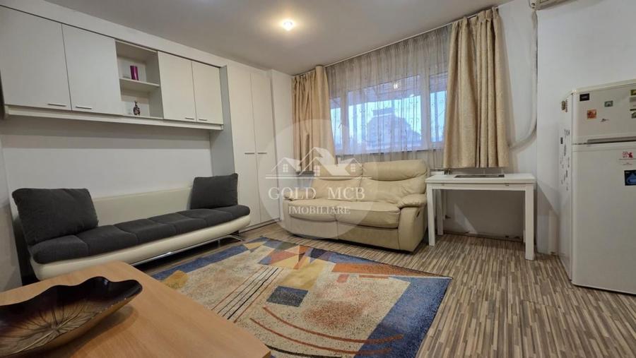Apartament cu 2 camere semidecomandat, mobilat în P-ța Romană