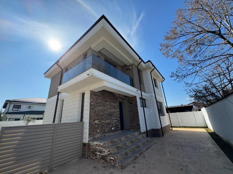 VILE DE LUX , 3 CASE CU CIRCUIT INCHIS, PANOURI FOTOVOLTAICE, POMPA DE CALDURA - 1