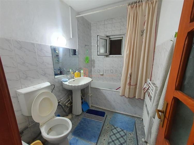 Apartament 2 camere conf 1 semidecomandat zona Brosteni - 9