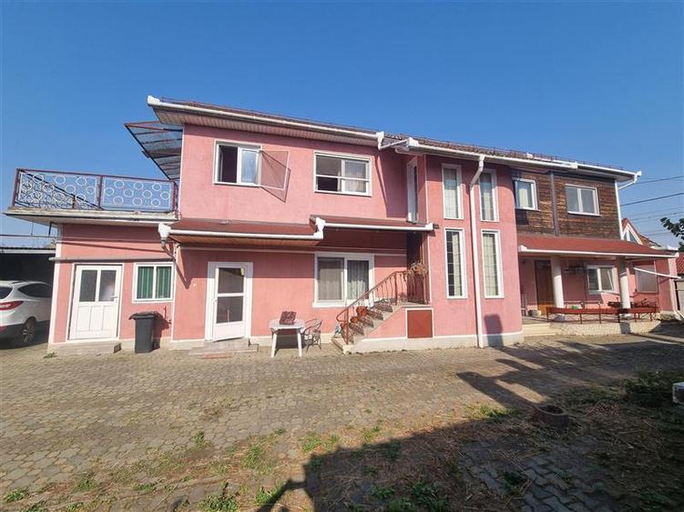 Casa independenta , vintage de vanzare , 300 mp cu teren de 1493 mp Sancrariul d - 1