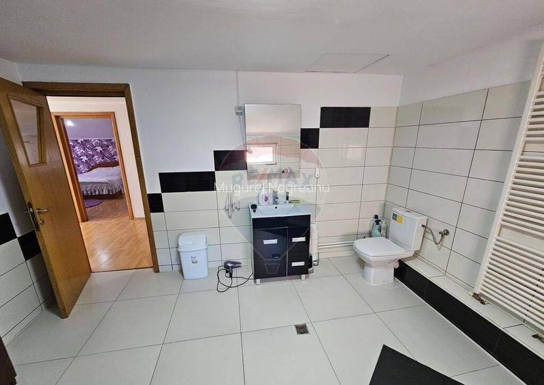 VILA individuala - 5 camere - zona soseaua Petrican, mobi...