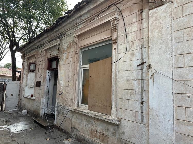 Casa Centru, str Sabinelor nr 4,teren190 mp - 2