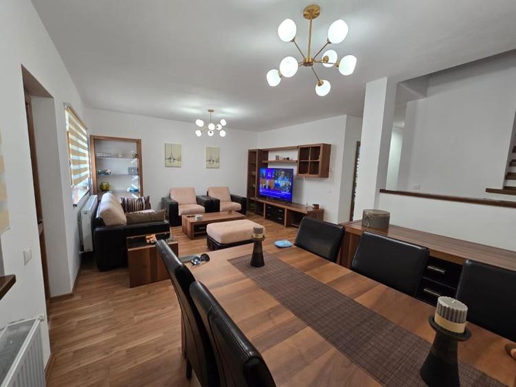 De inchiriat Casa insiruita, situata in zona Cetate. - 2