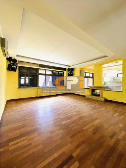 VANZARE CASA VILA 6 CAMERE 652 mp TEREN ZONA SISESTI SECTOR 1 - 19