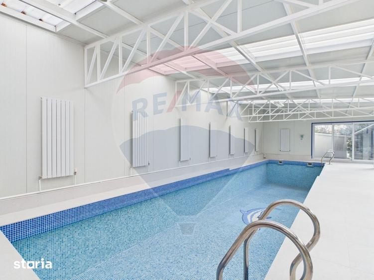 Casă cu 8 camere cu Teren 1120 Mp în Central