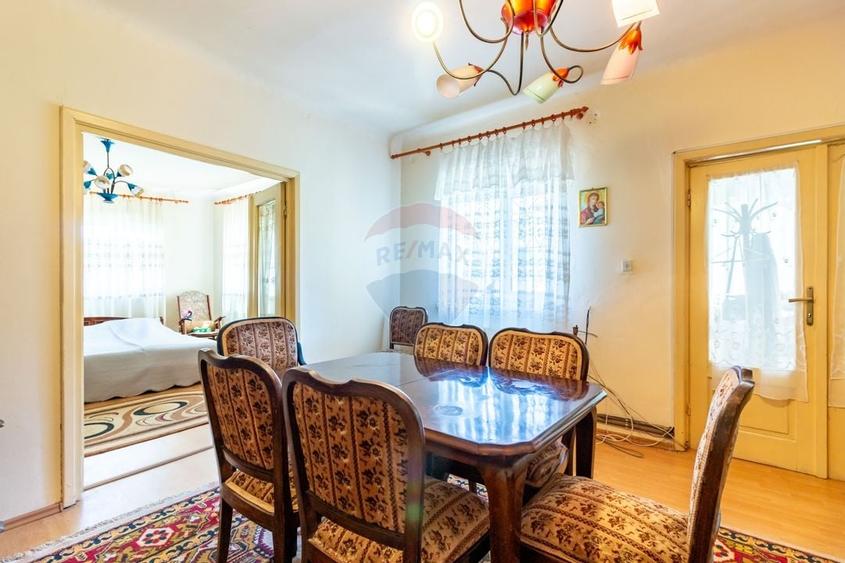 Casă cu potențial, curte proprie, zonă liniștită – Andronache - 3