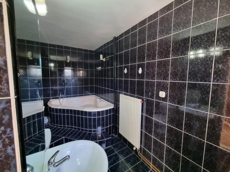 Vand apartament 4 camere 22 Decembrie - 5