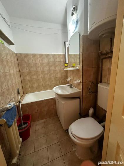 Proprietar inchiriez apartament doua camere - 4