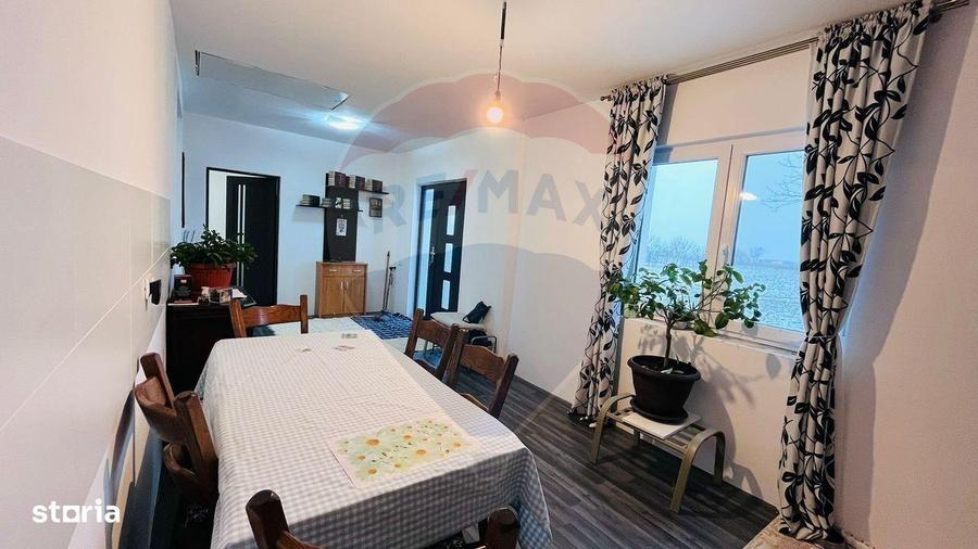 Casa / Vila cu 4 camere de vanzare - 5