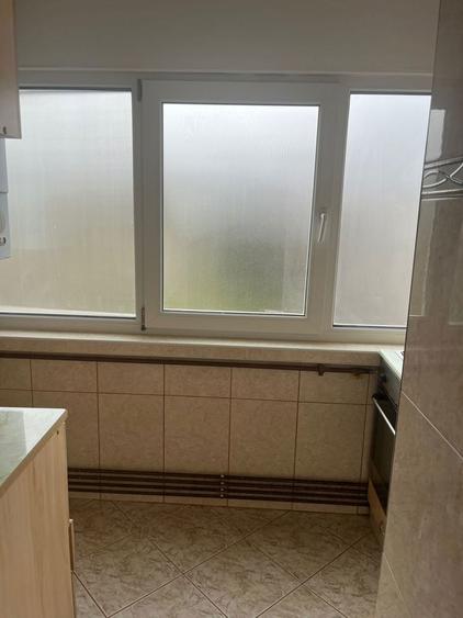 Inchiriez apartament 2 camere - 2