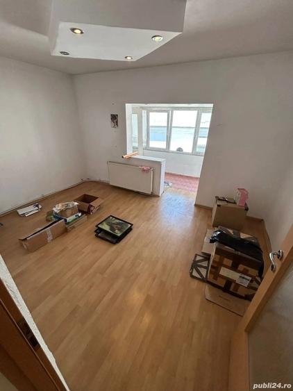 De vanzare apartament cu 2 camere cu balcon, pe Bd Roman Musat, 52.000 euro - 2