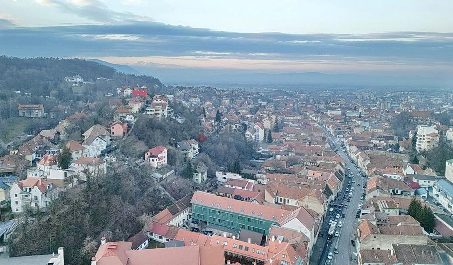 Teren intravilan, ultracentral. - 24