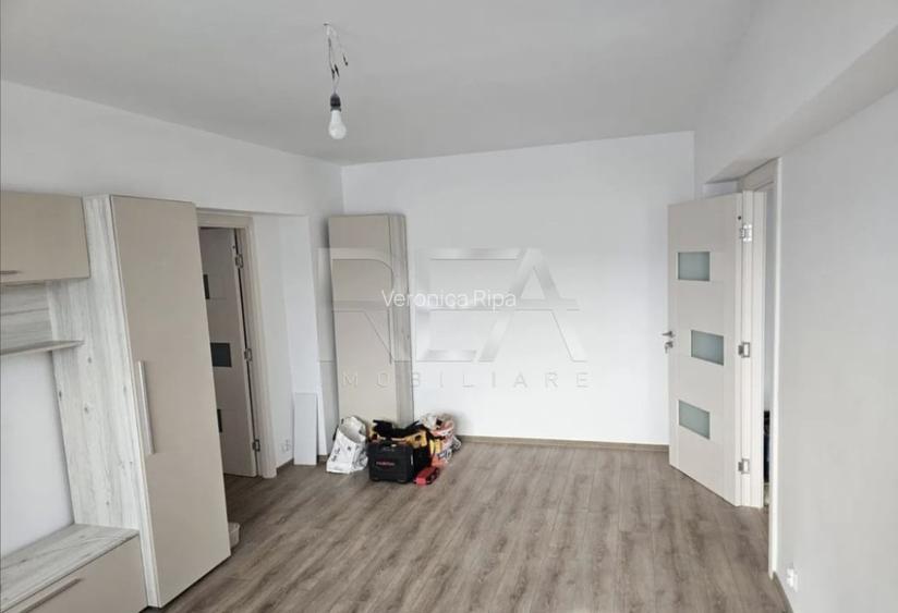 3 camere 8/10, bloc 1980, 75mp -Drumul Taberei