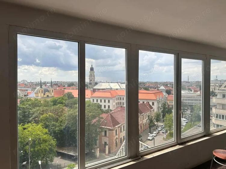Apartament cu 4 camere de vanzare pe Bld Magheru din Oradea