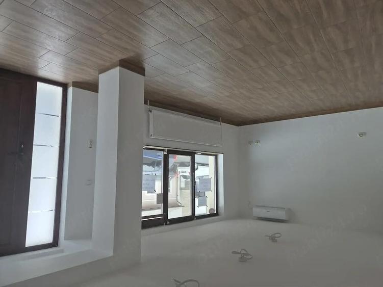 Inchiriere spatiu com sau de birouri in suprafata 30 mp -expunere directa la Str. Banu Maracine nr18 - 6