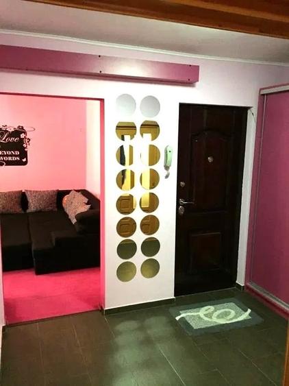 Apartament 2 camere complet renovat zona Policlinica 2 - 4