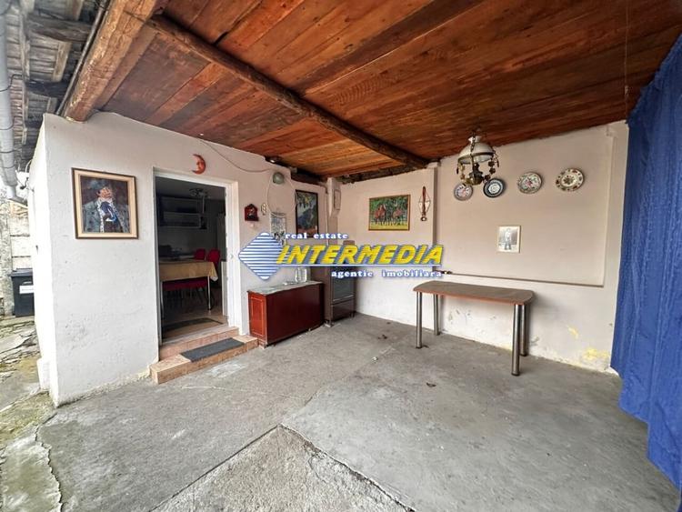Casa 2 camere cu 920 mp teren Alba Iulia Zona HCC la asfalt toate utilitatiile - 4