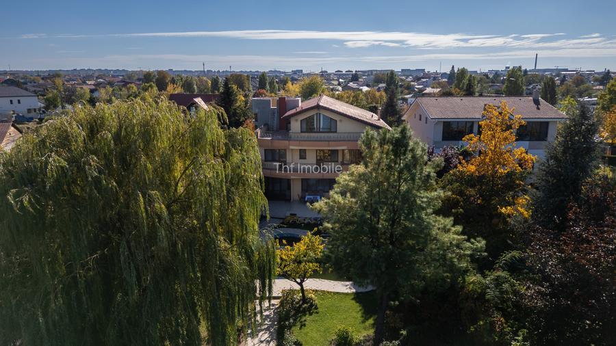 Vila multi-family home cu piscină și ponton privat- Lacul Morii