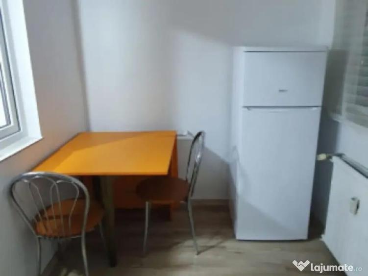 Garsoniera semidecomandata, etaj 1/4,Podul Electro, zona Lap - 7