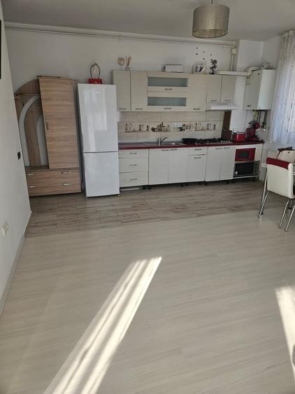 Apartament cu 2 camere decomandat în Exterior Vest