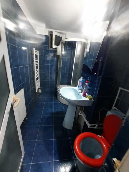 Vand/Inchiriez apartament 2 camere Gaesti - 1