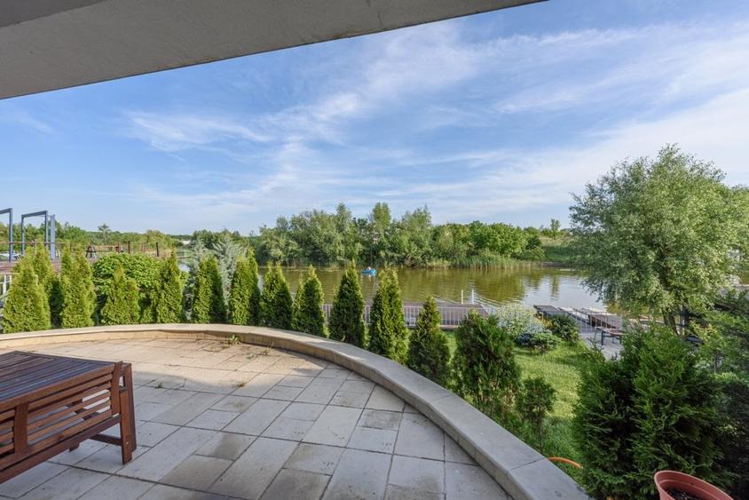 Vila eleganta pe malul lacului| Ponton si piscina| Snagov - 16