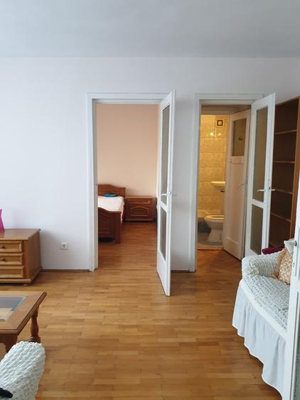 Apartament cu 2 camere semidecomandat în Gara de Nord