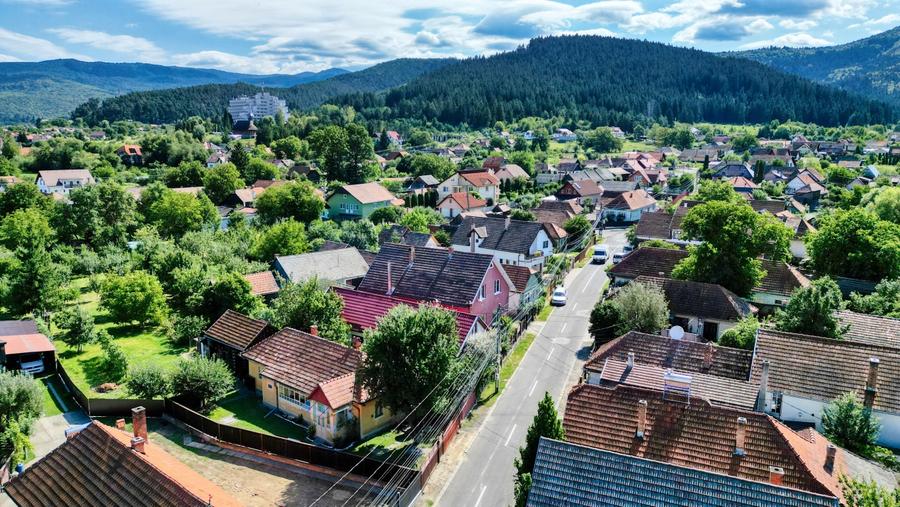 Covasna, casa cu structura deosebita, curte generoasa, dependinte foarte utile! - 4