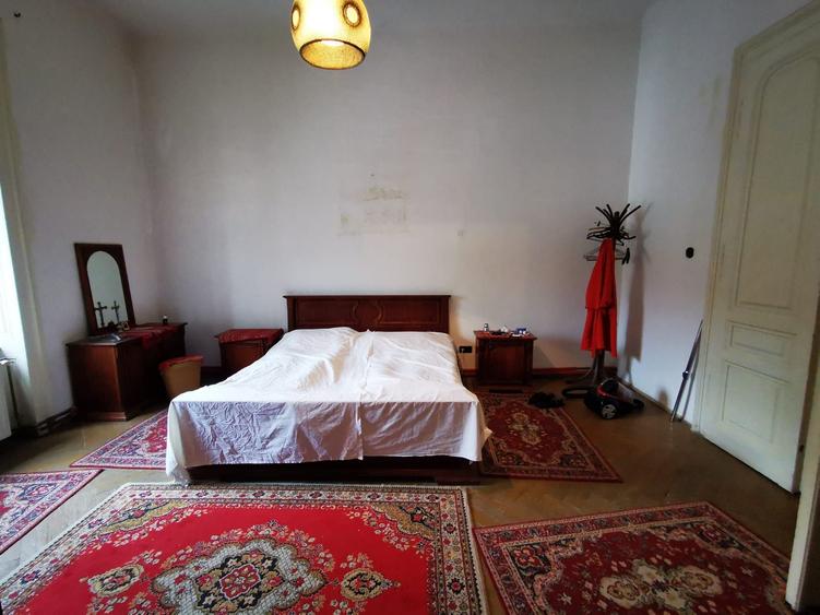 De Vanzare Apartament 4 Camere + Spatiu Comercial + Garaj – Iosefin - 2