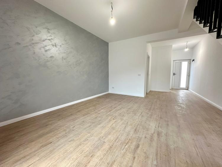 Casa 3 camere D 2 bai Teren 324mp zona Bucium Visan - 11