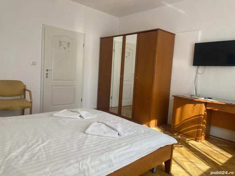 Inchiriez camera spa?ioasa in vila - 3