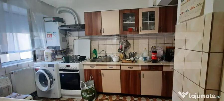 Apartament de vanzare, 3 camere,suprafata utila 66,75 mp, zo - 4