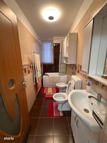 De vanzare apartament cu 3 camere, mobilat si utilat, parter inalt - 12