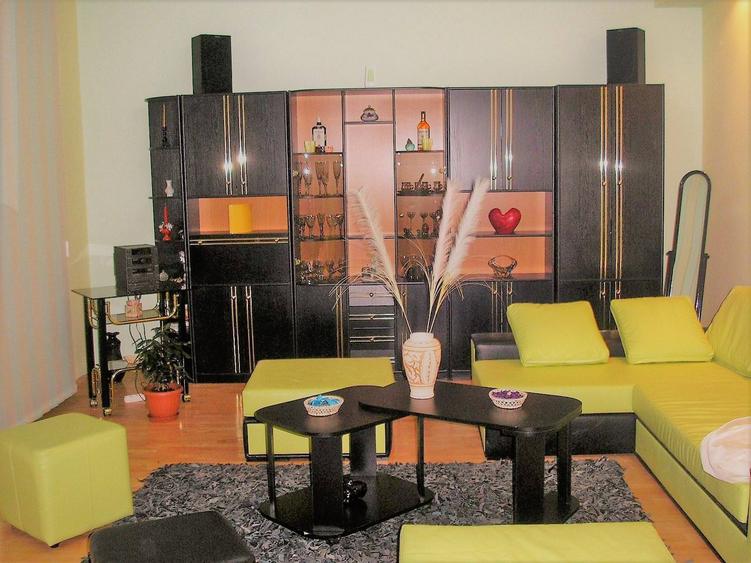 Apartament cu 3 camere decomandate, confort sporit, 180mp, superfinisat, cu garaj, in vila noua in c - 1