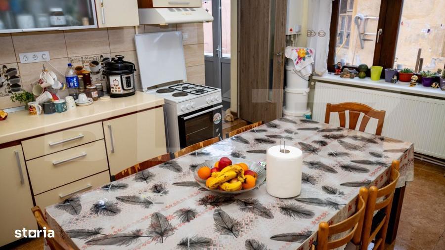 Casa 220 mp + Spatiu Comercial 105 mp - Piata Centrala - 9