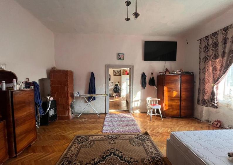 Sacu, Casa 426 Mp. Construiti, 6.500 Mp. Teren - 10