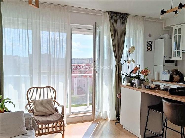 Apartament cu 3 camere decomandat în Aviației