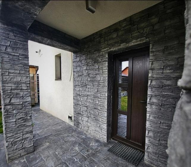 Casă de tip parter + etaj la 5 Drumuri în Valea Adâncă - 2