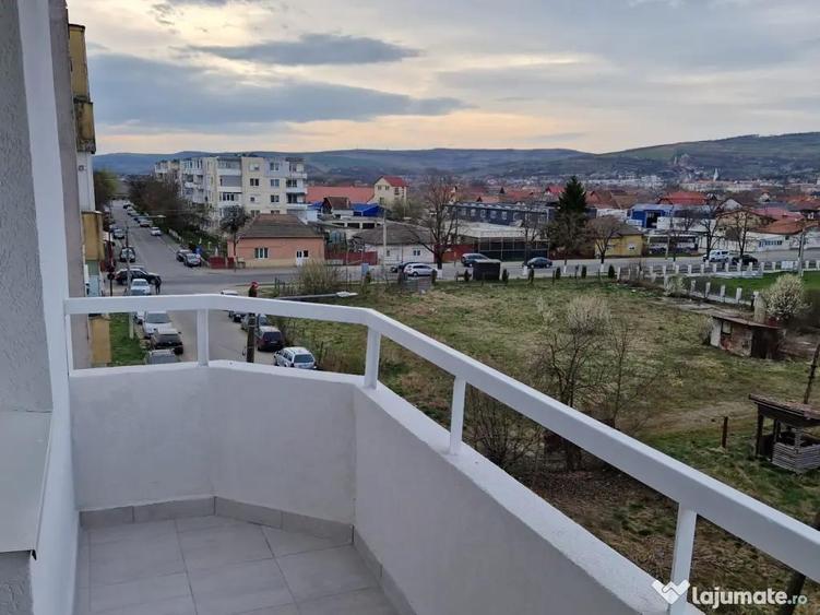 Apartament de vanzare 2 camere central Tarnaveni - 10