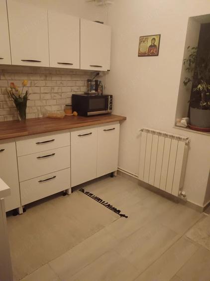 Apartament 3 camere decomandat Poarta 6 | Etaj 1 - 8