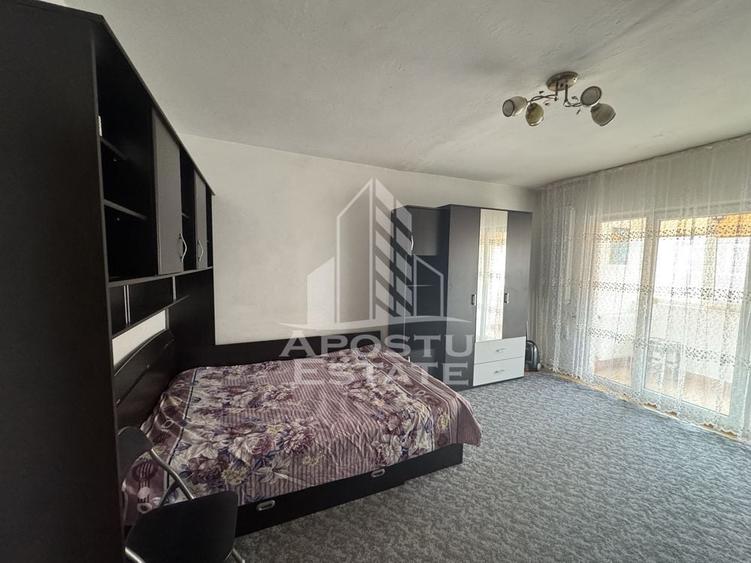 Apartament cu 1 camera, decomandat, etaj intermediar, zona Girocului - 1