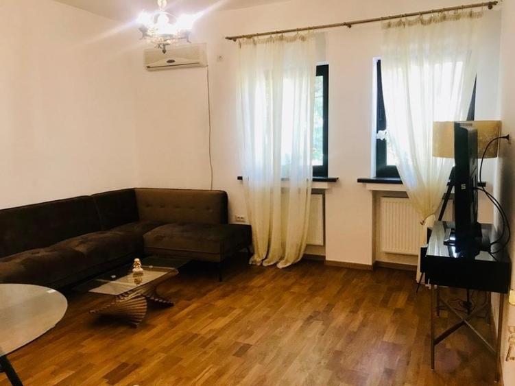 Apartament cu 2 camere semidecomandat, mobilat în Calea Victoriei
