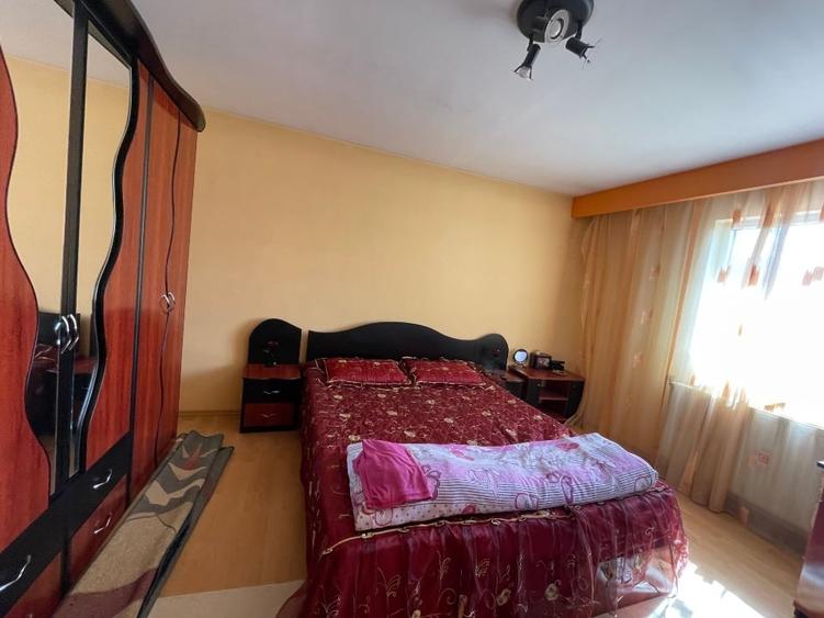 Vând casă cu etaj zona Rahova - 9