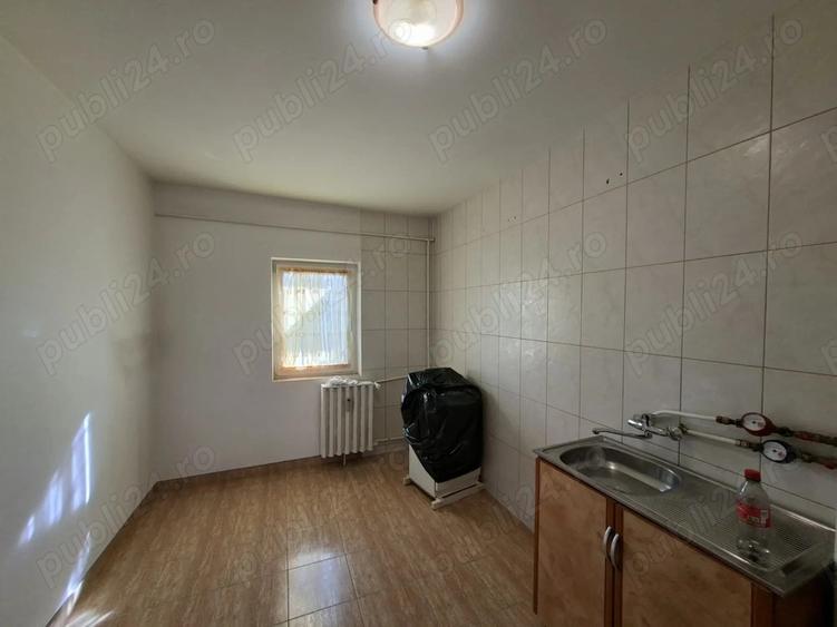 Str Bicaz - 2 cam semidecomandat-renovat-PVC-aer conditionat-balcon-46 mp - 5