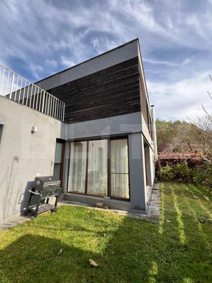Casa pe o strada privata in Faget cu teren si panorama! - 1
