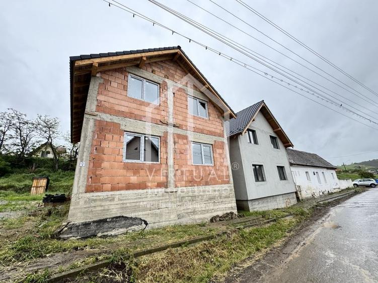 Trei imobile cu teren de 1180mp, 2 casa noi, pivnita,  Sura mare - 2