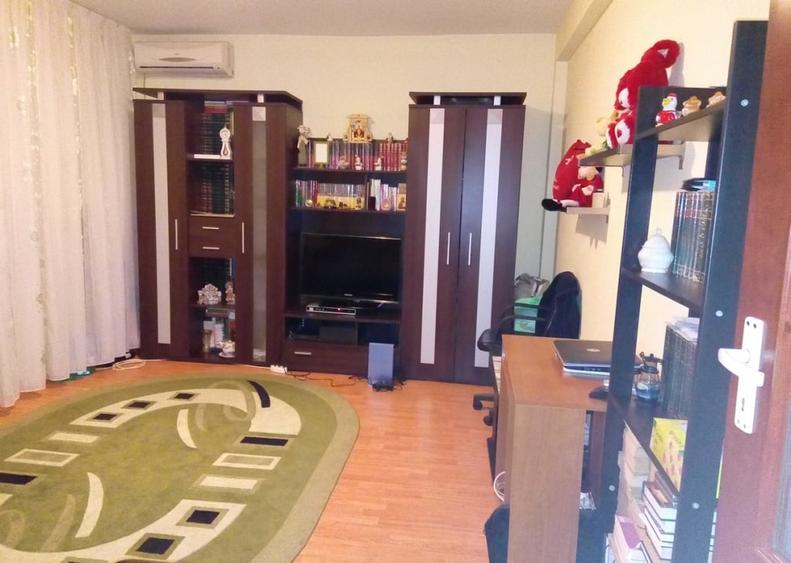 Garsoniera Decomandata Et 1 Bloc 2008 Centrala Termica in Giulesti Sârbi - 1